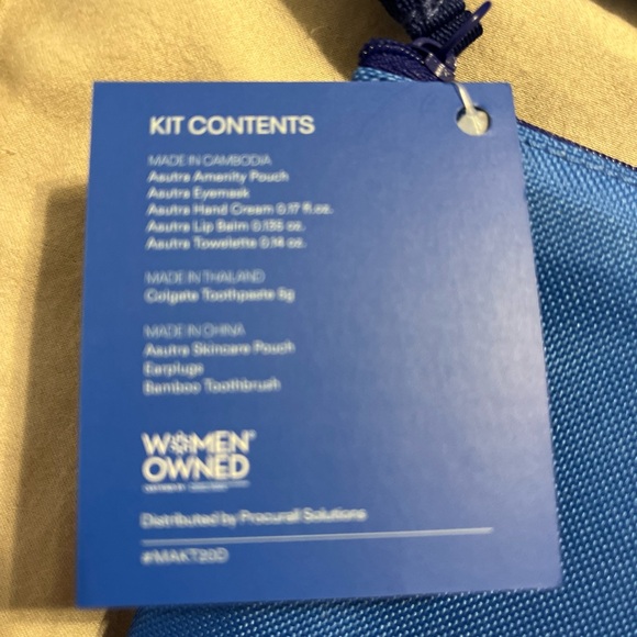 NIP Lot of 2 United Airlines Asutra Amenity Kit Polaris Business Class Unopened - Picture 2 of 3